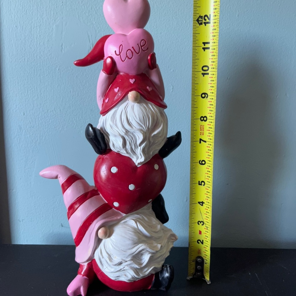 Valentine gnomes